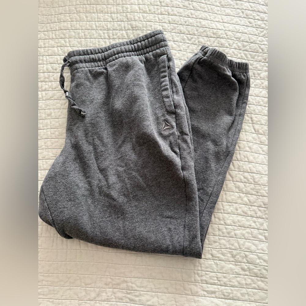 Gray Reebok Men’s Sweatpants Size XL